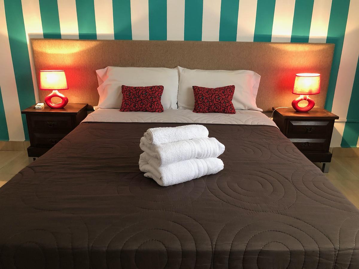Defensa 821 Bed And Breakfast Buenos Aires Dış mekan fotoğraf