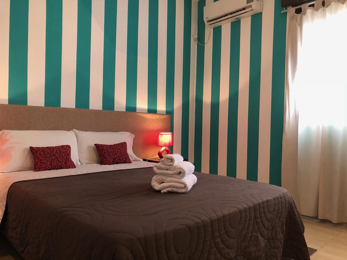 Defensa 821 Bed And Breakfast Buenos Aires Dış mekan fotoğraf